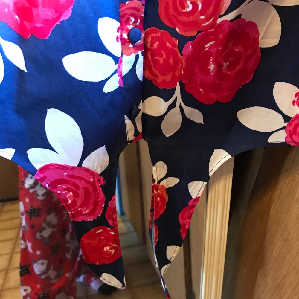 Modcloth Size Medium Tie Knot Button Up - image 3